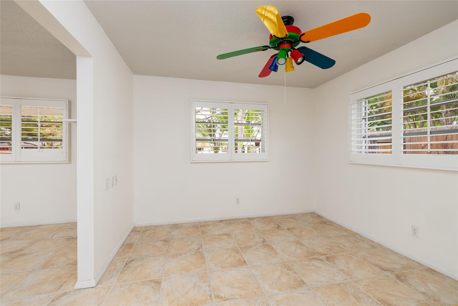 3rd bedroom with option to reconvert to accommodate 4th bedroom