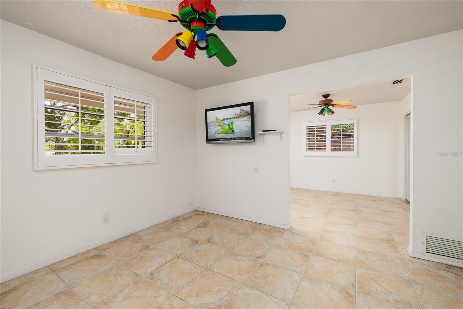 View showing how to reconvert to a 4th bedroom, home office, den.