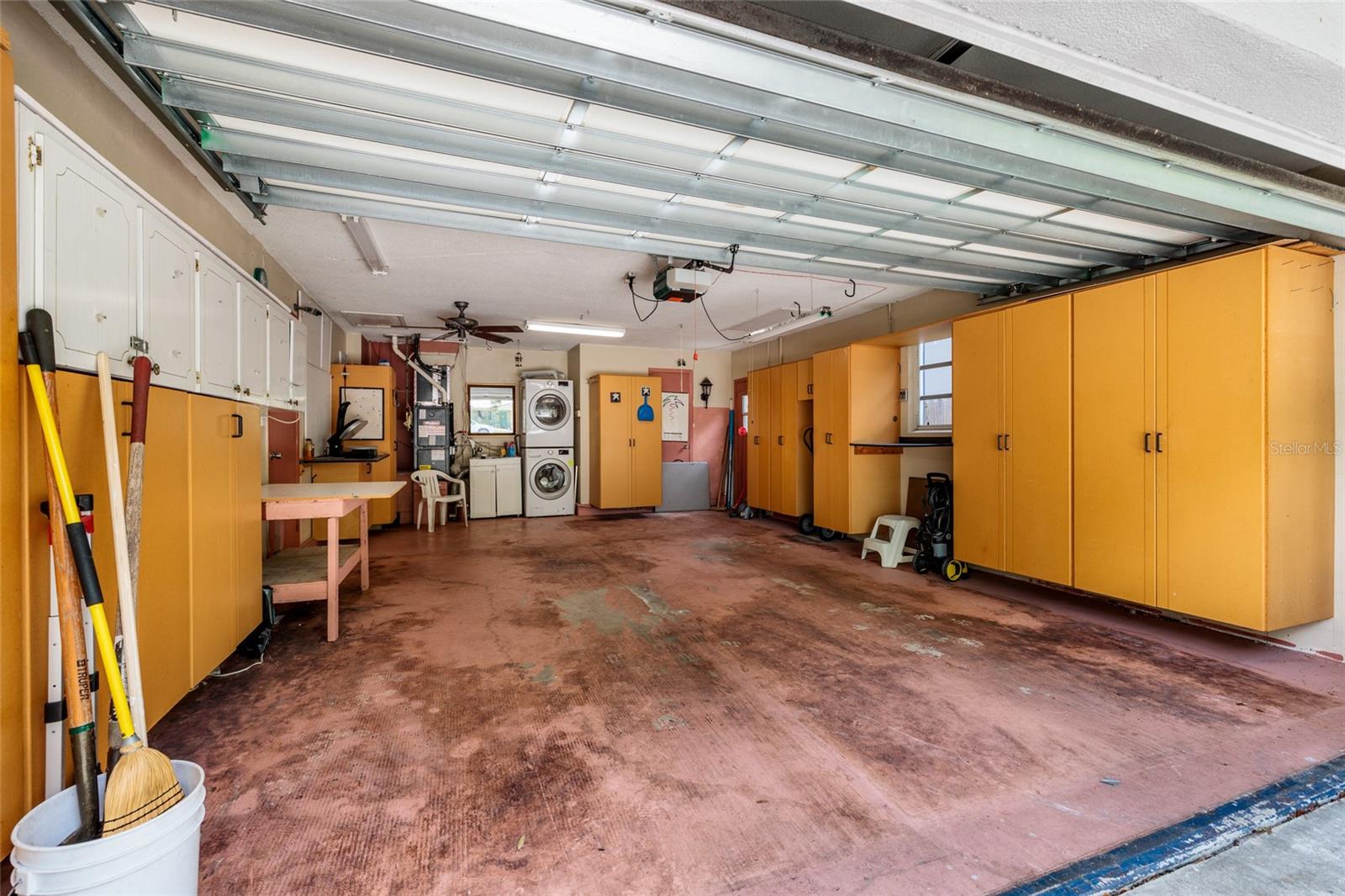 Roomy 2 car garage