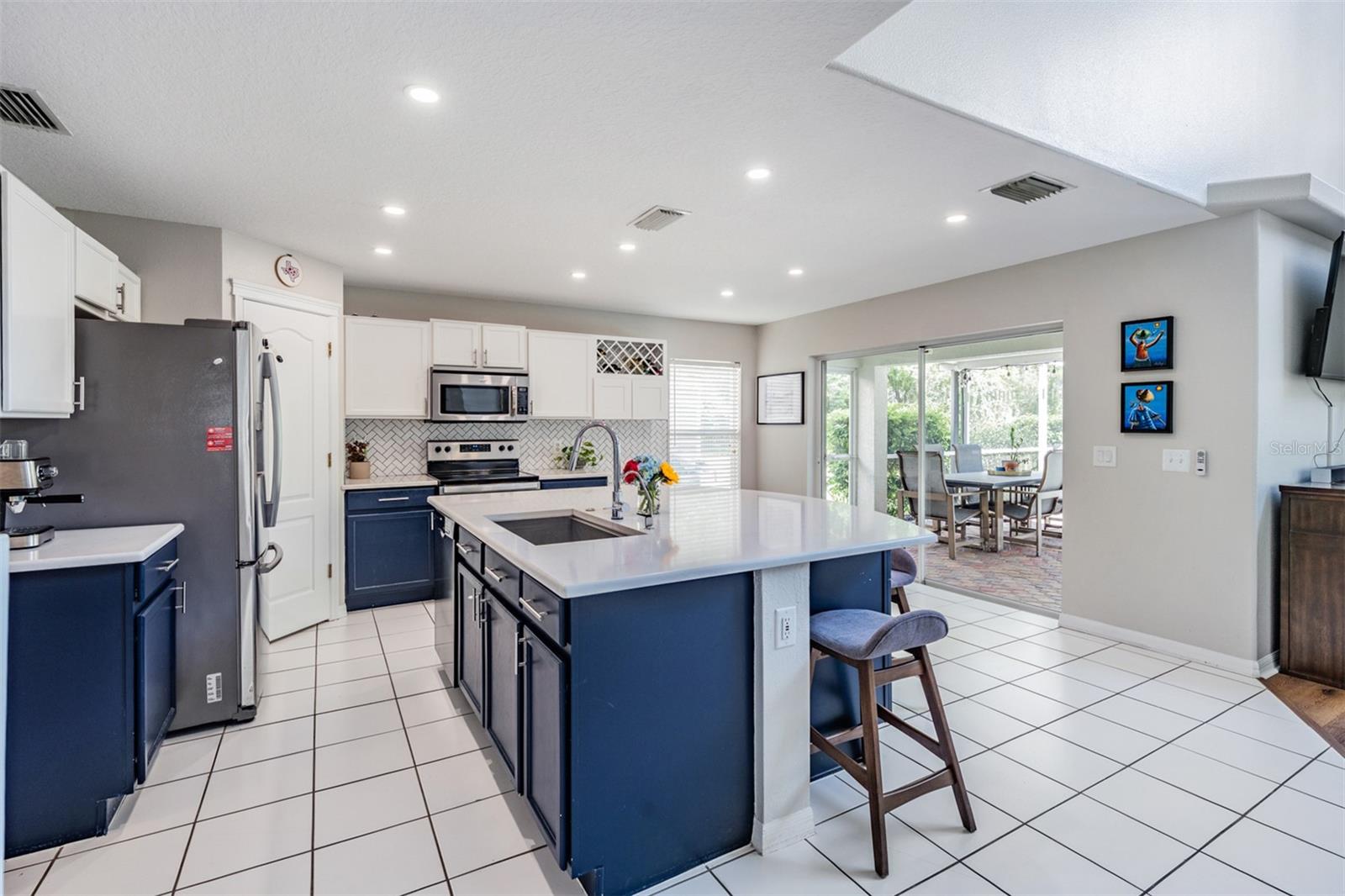 UPDATED KITCHEN COUNTERTOPS & CABINETS