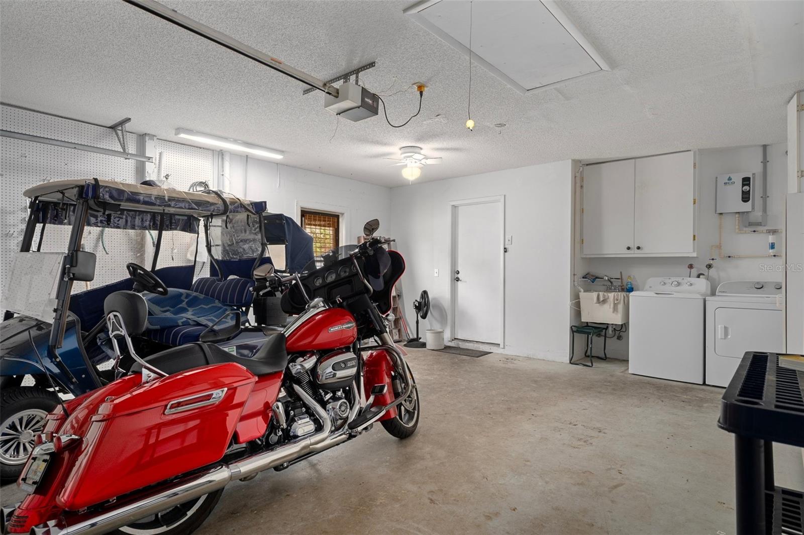 2 car garage / laundry