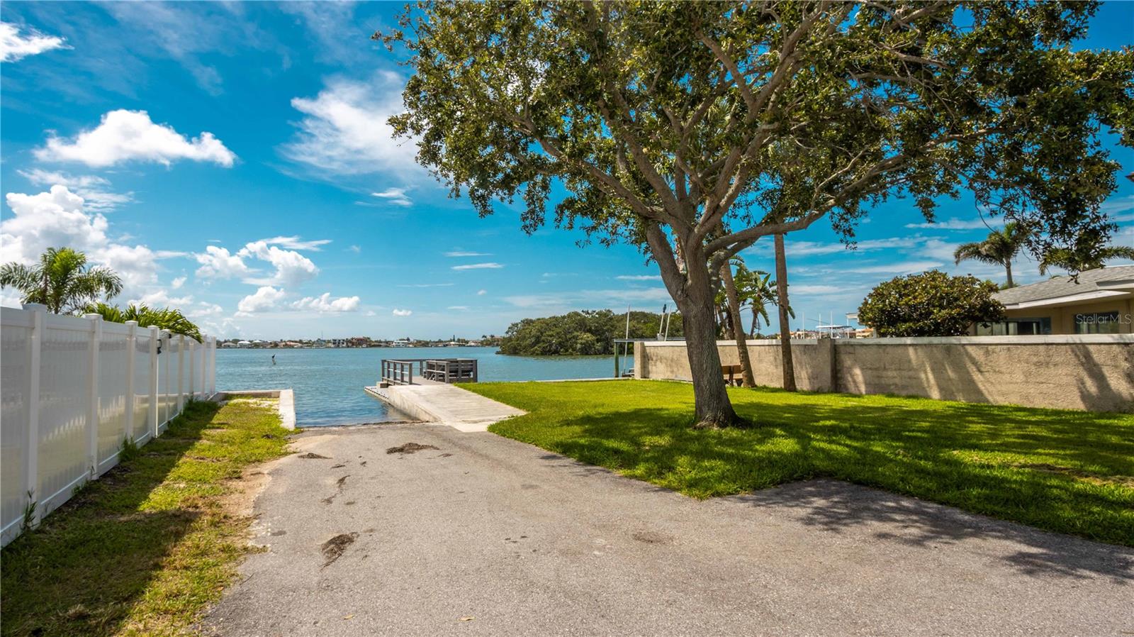 Boat launch at end of street on intracoastal