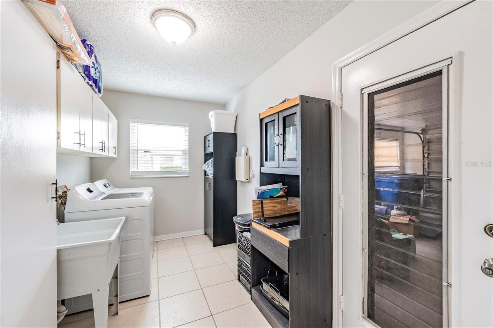 oversized laundry room