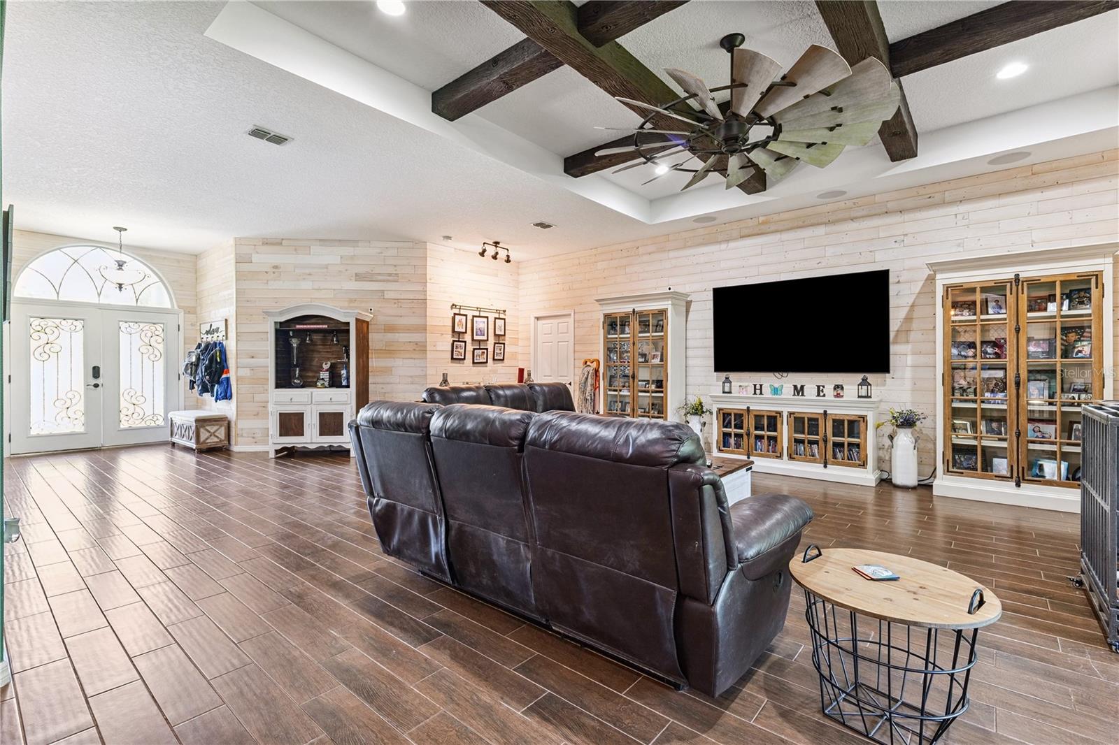 Open Floorplan- Living Room