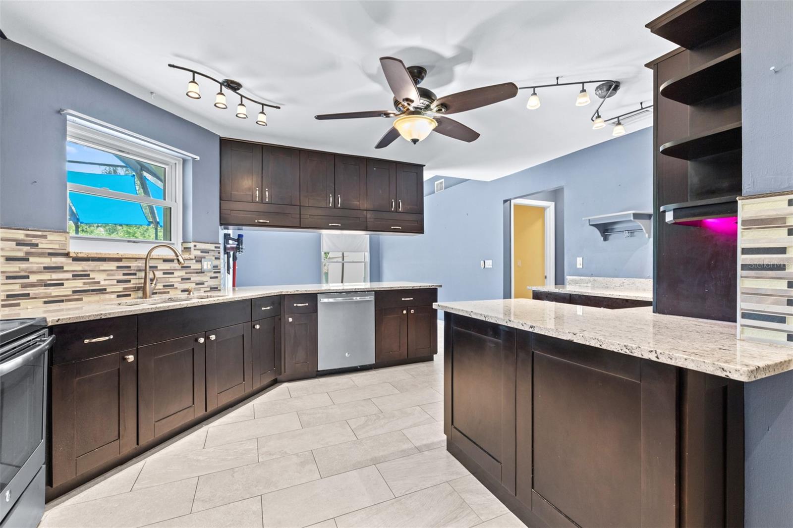 Kitchen with custom cabinetry 17x15