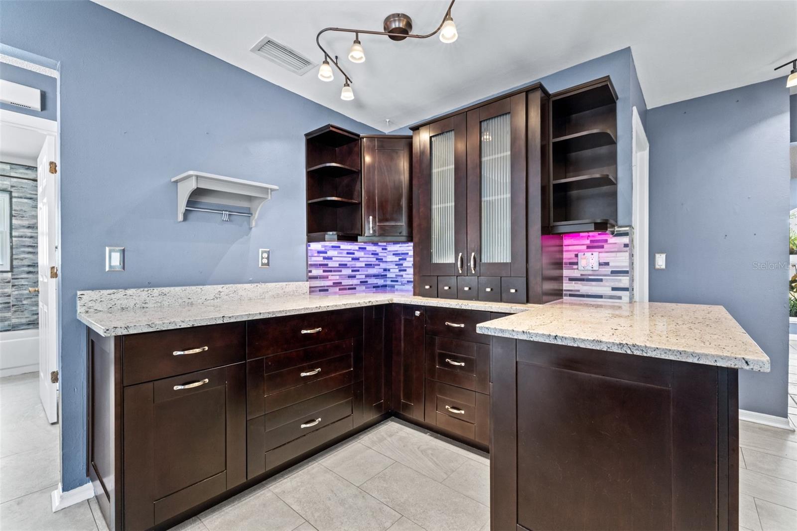 Kitchen with custom cabinetry 17x15