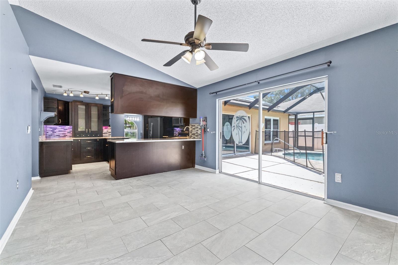 Family Room 15x11