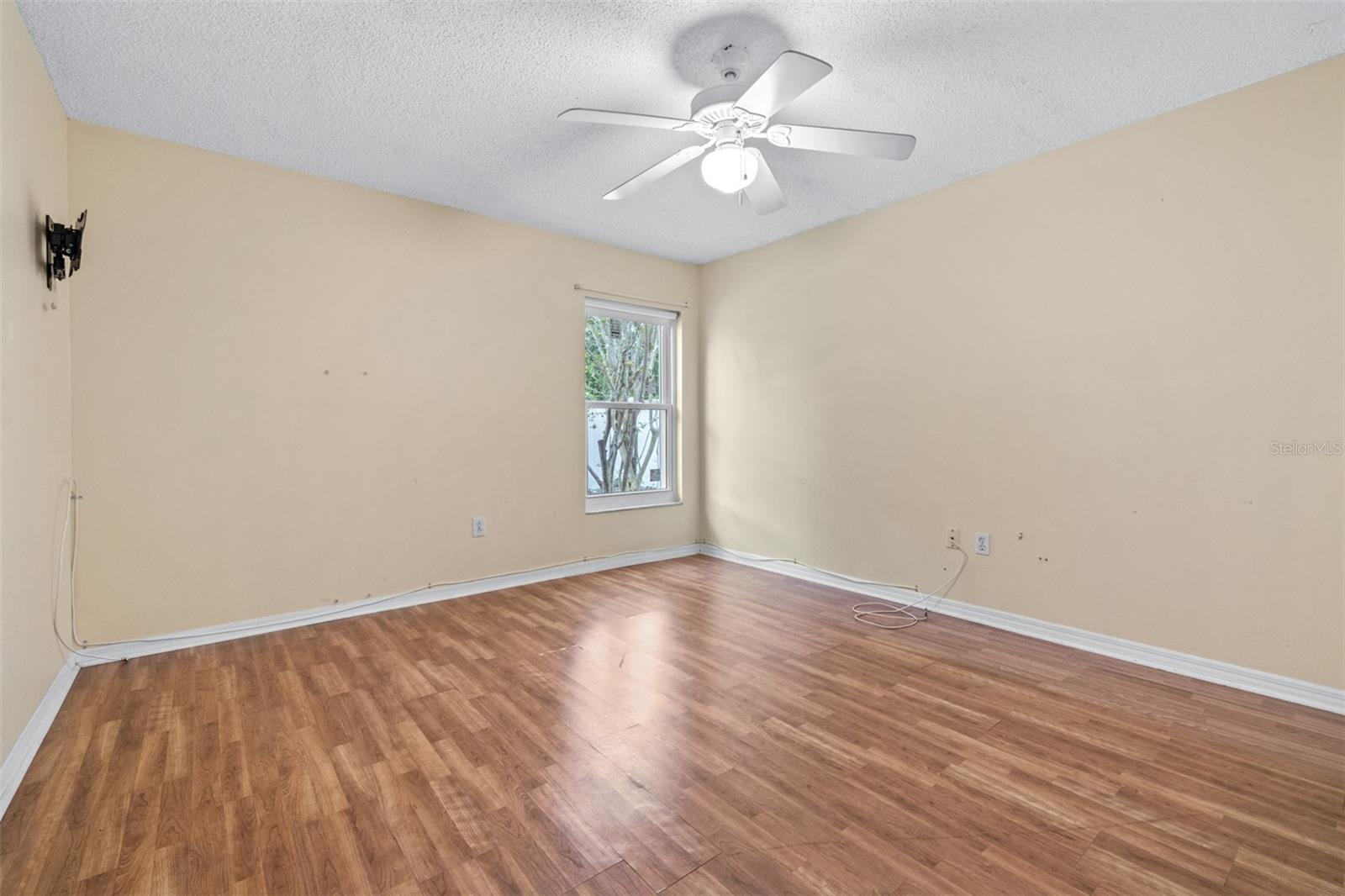 bedroom 2 10x12