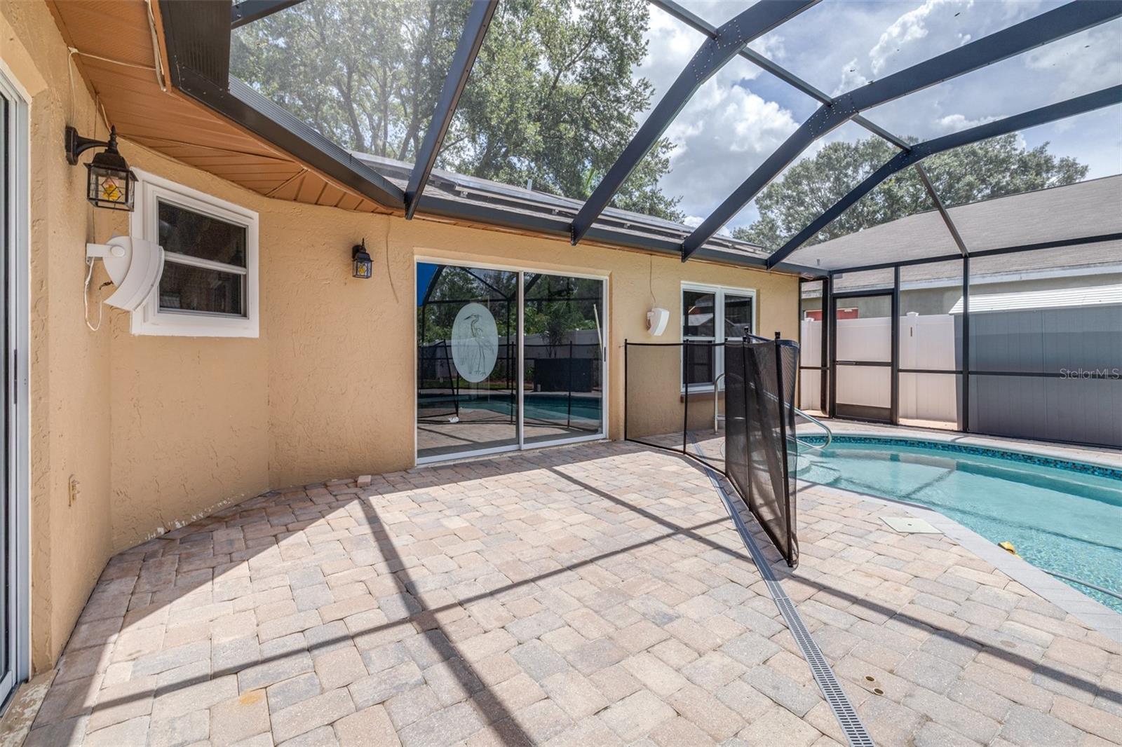Lanai – Heater Salt Water Pool
