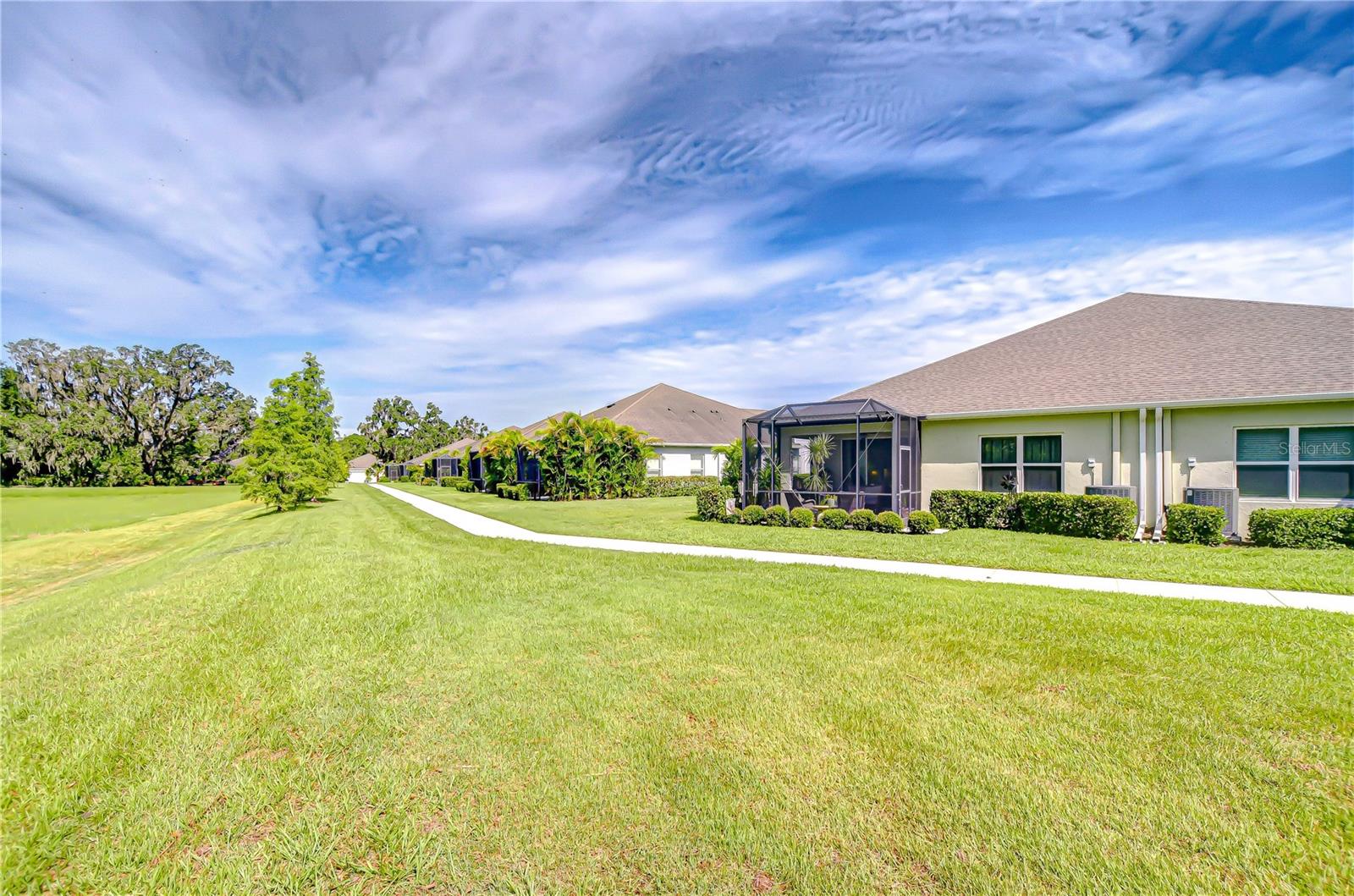 Spacious lot!