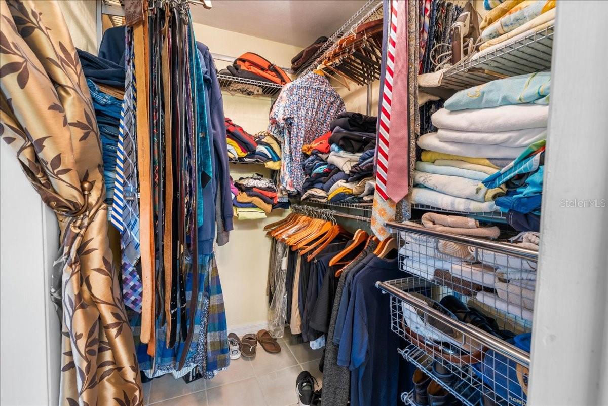 Walk in closet