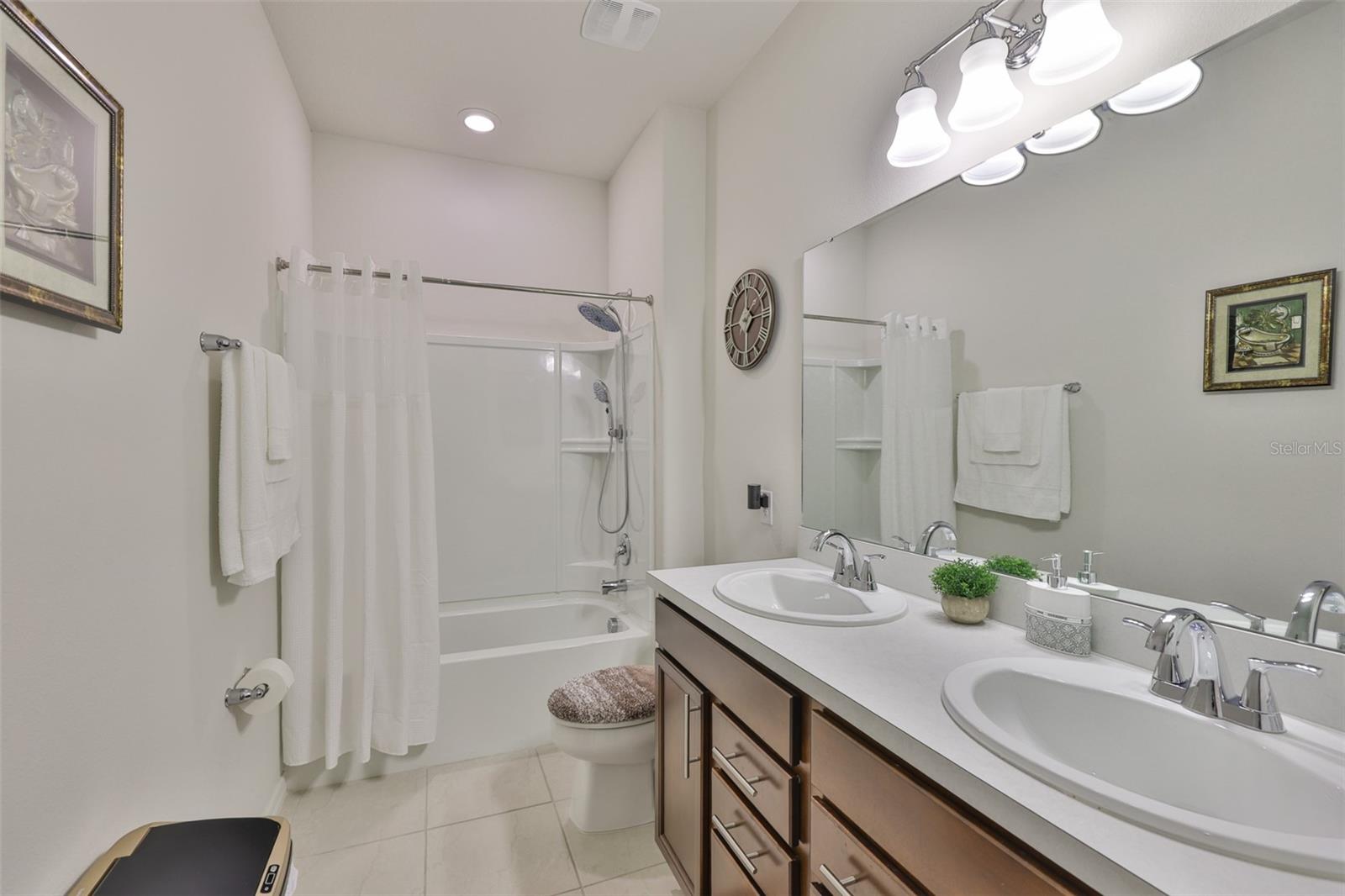 BATHROOM FOR ROOM 2 & 3