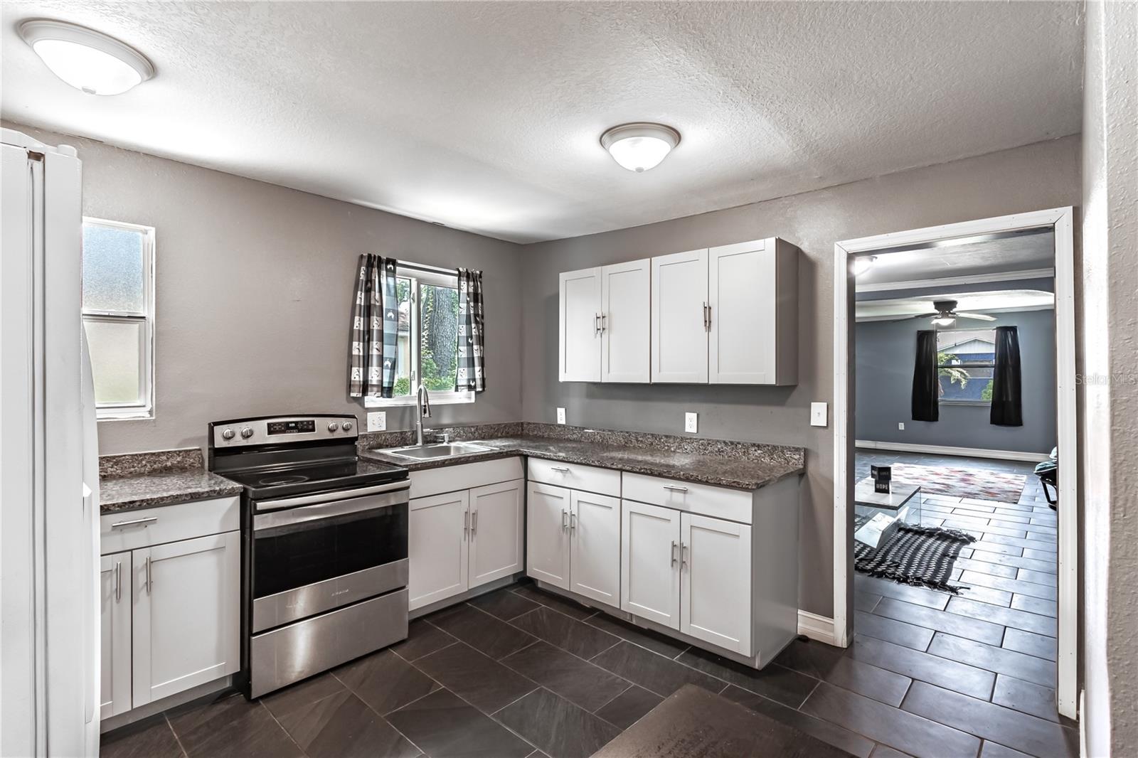 Kitchen Din LR