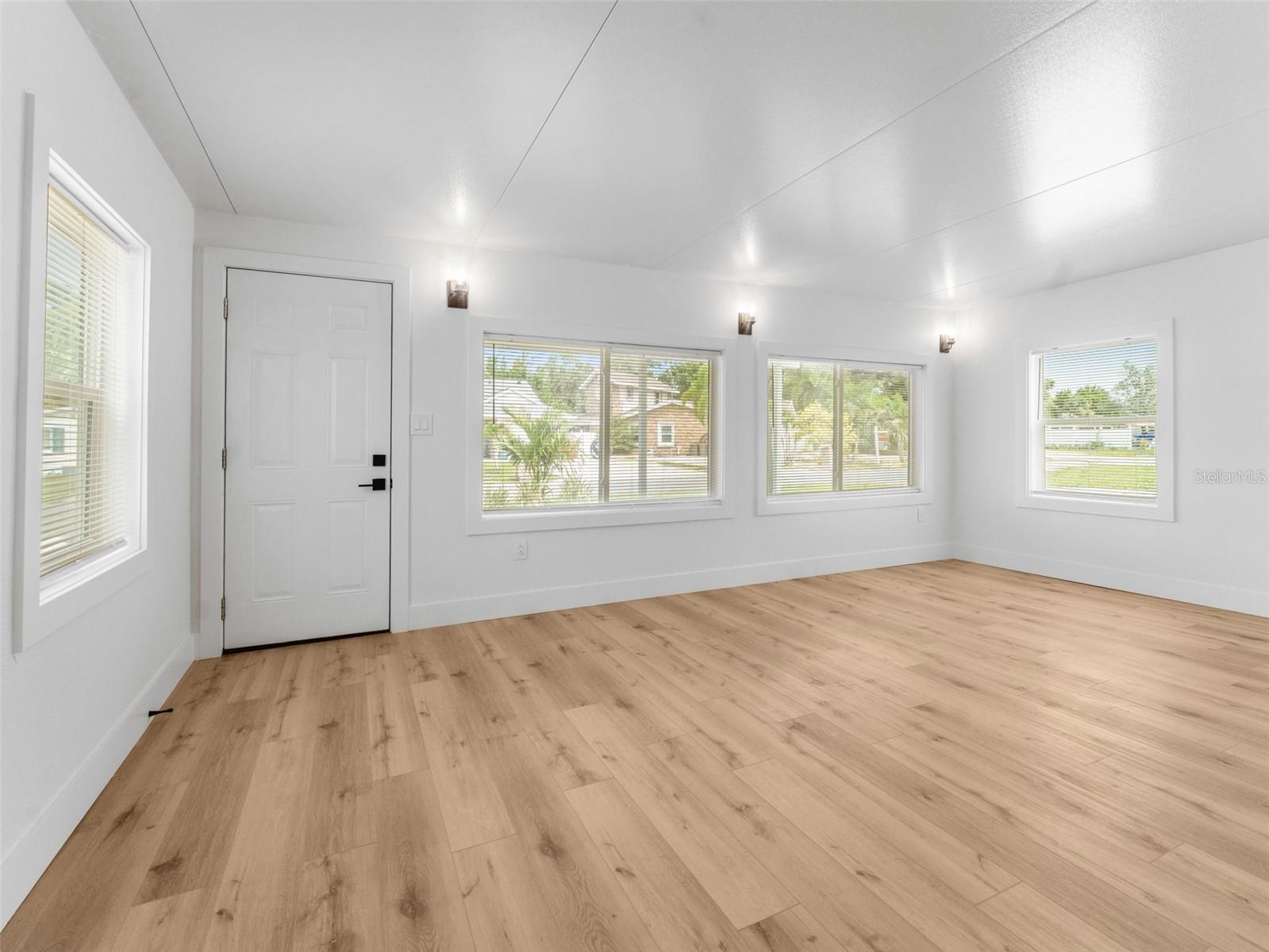 Main entrance from the kitchen