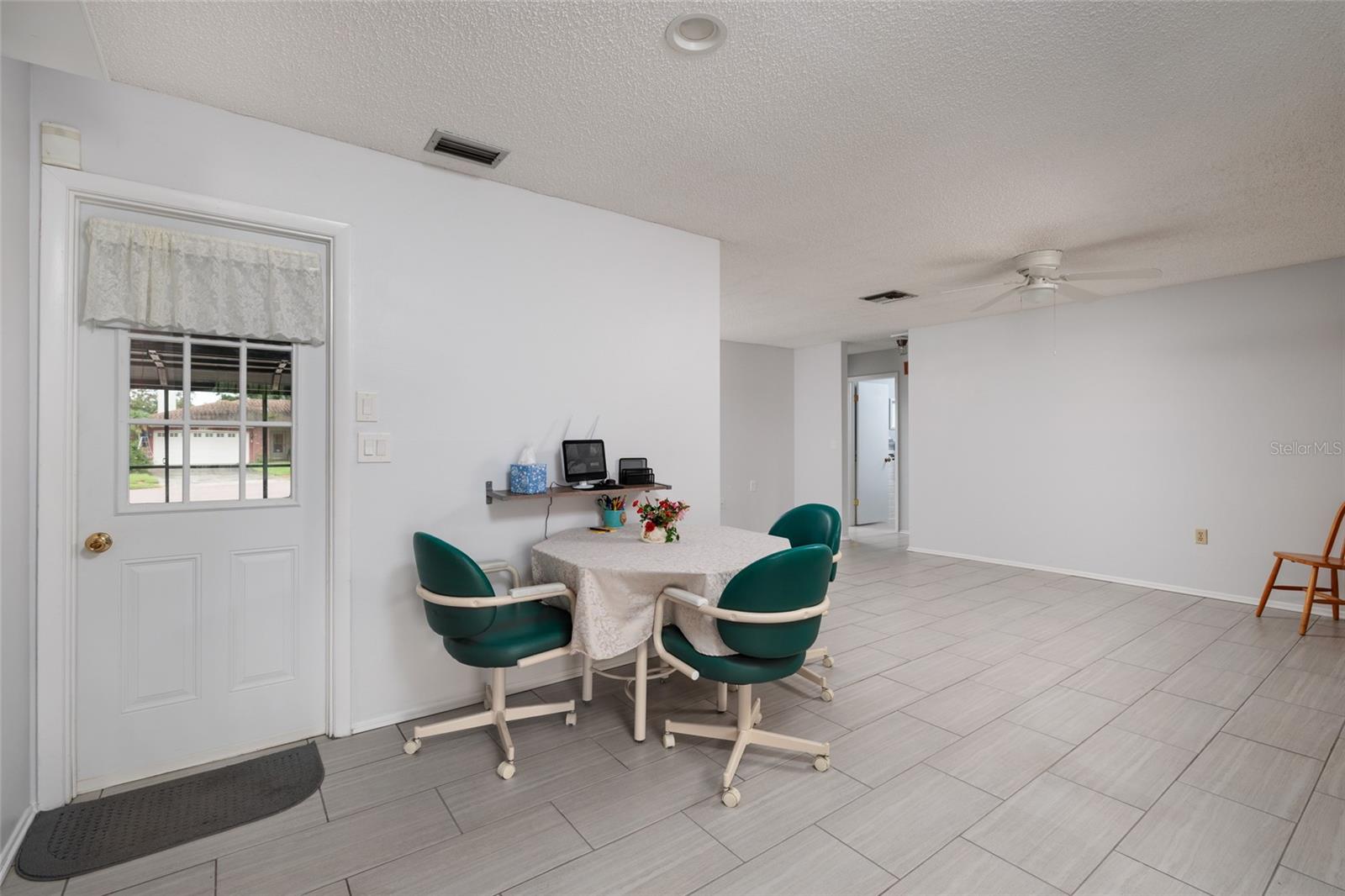 Dining Area/Utility Desk