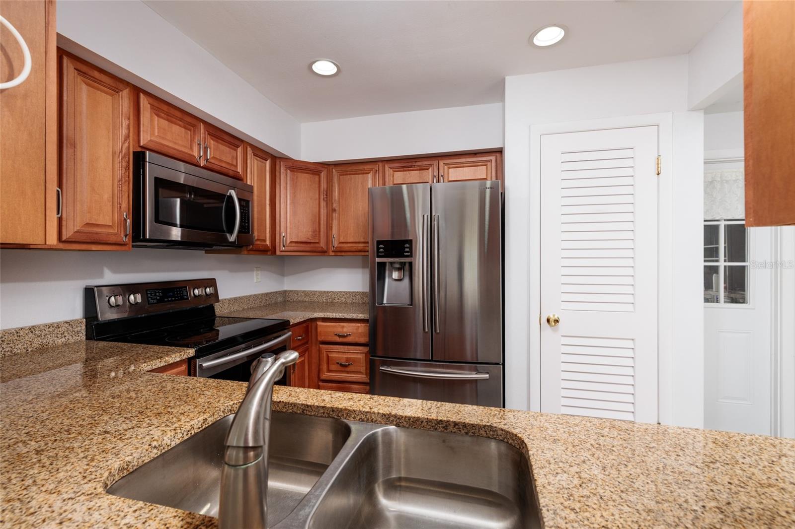 Kitchen w/Stone Countertops 2016