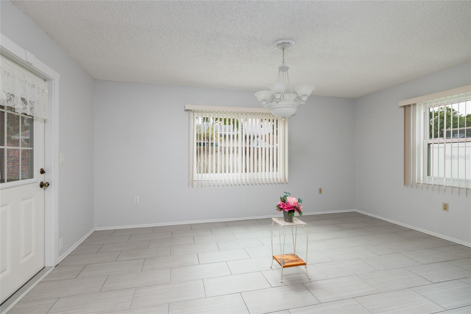 Dining/Sunroom
