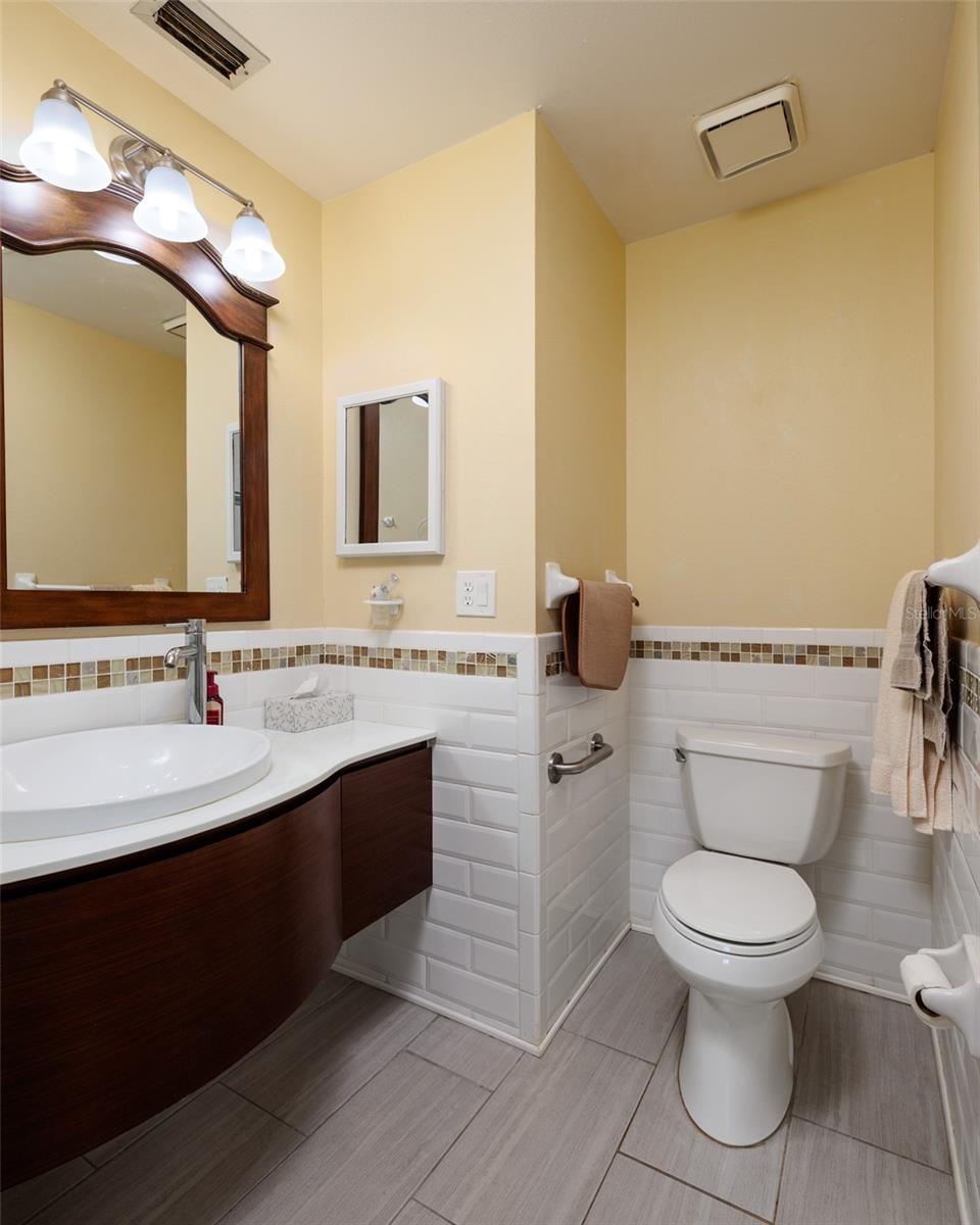 Primary Bedroom Full Bath w/Shower