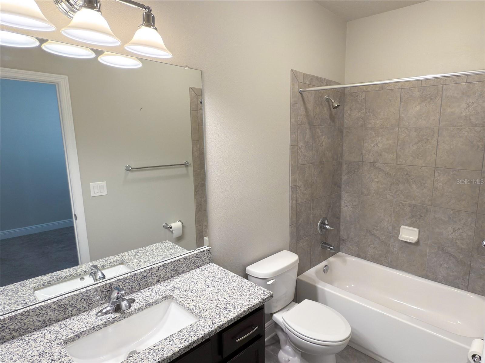 secondary suite bath