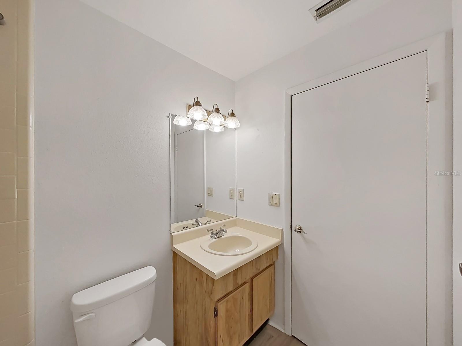 2nd Bathroom