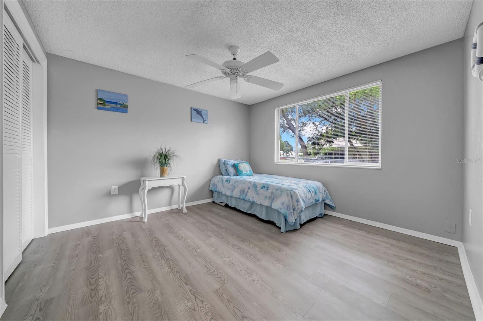 another good size bedroom
