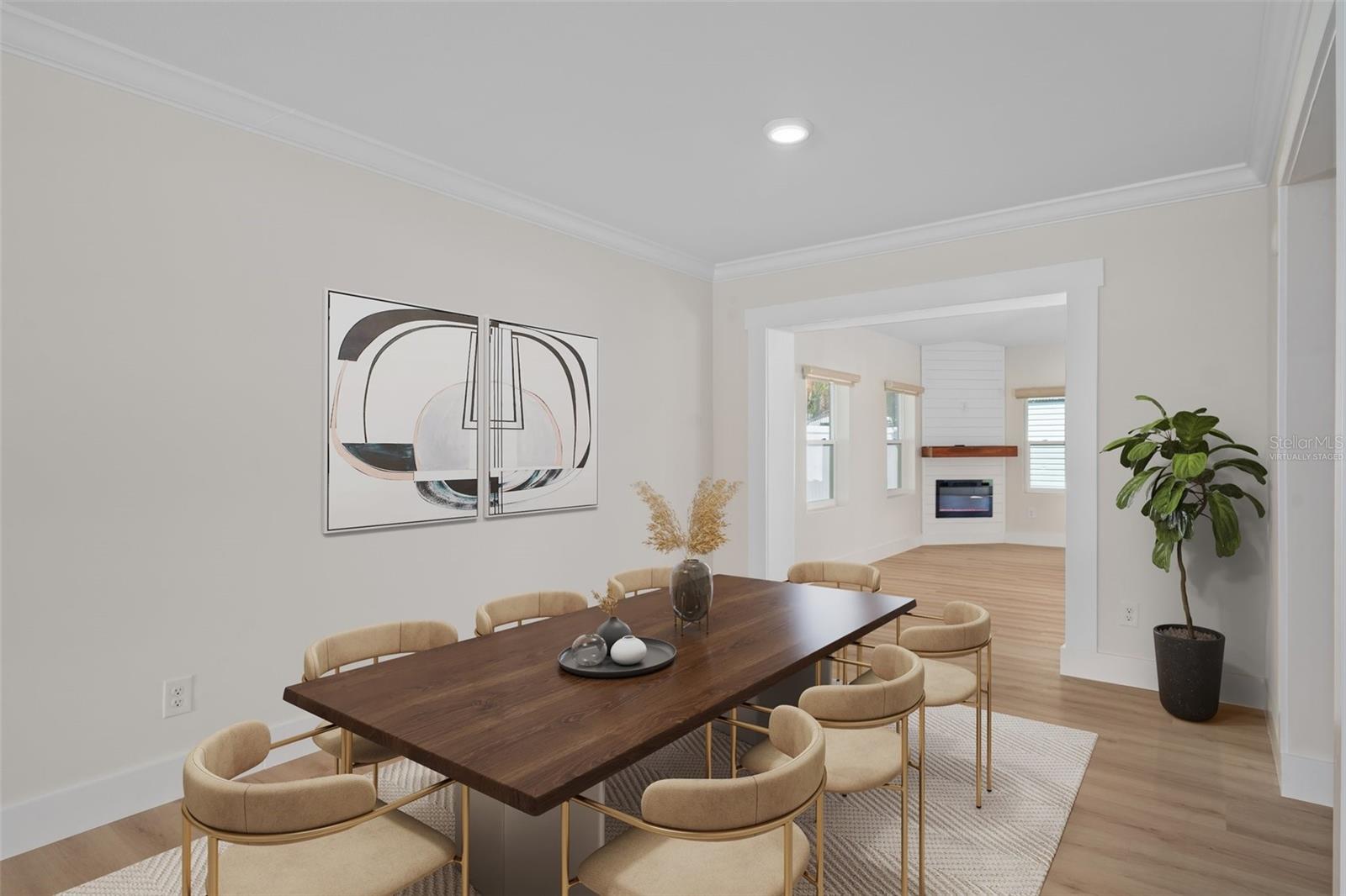 Virtually staged dining room