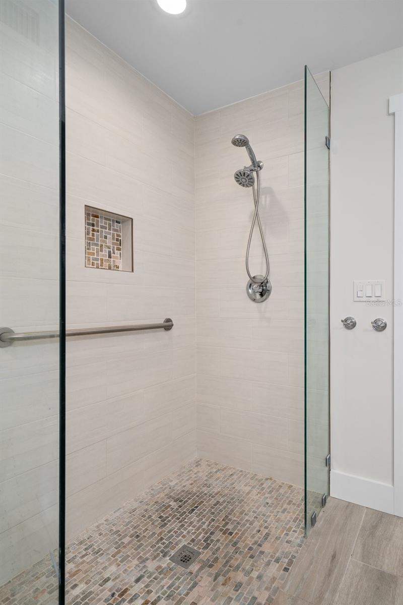 Ensuite shower 1st floor