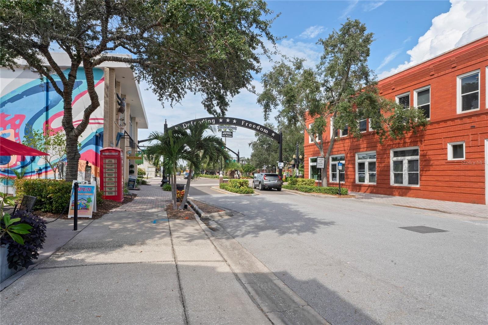 DOWNTOWN DUNEDIN