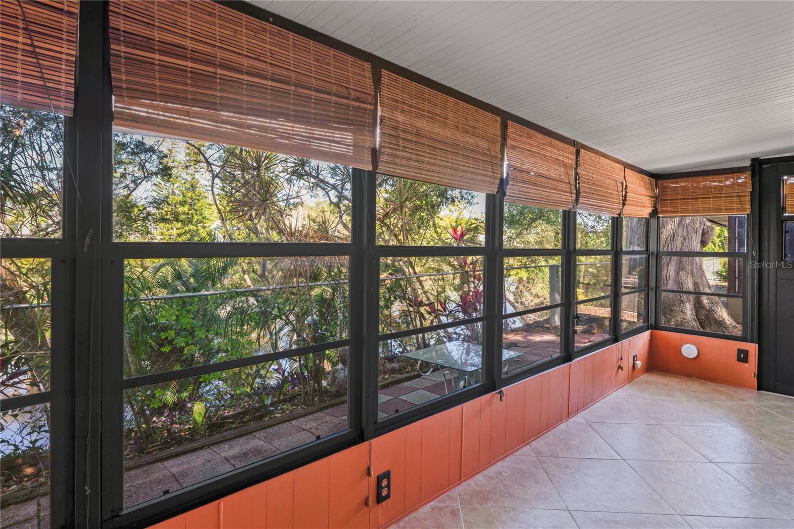 LARGE ENCLOSED PATIO