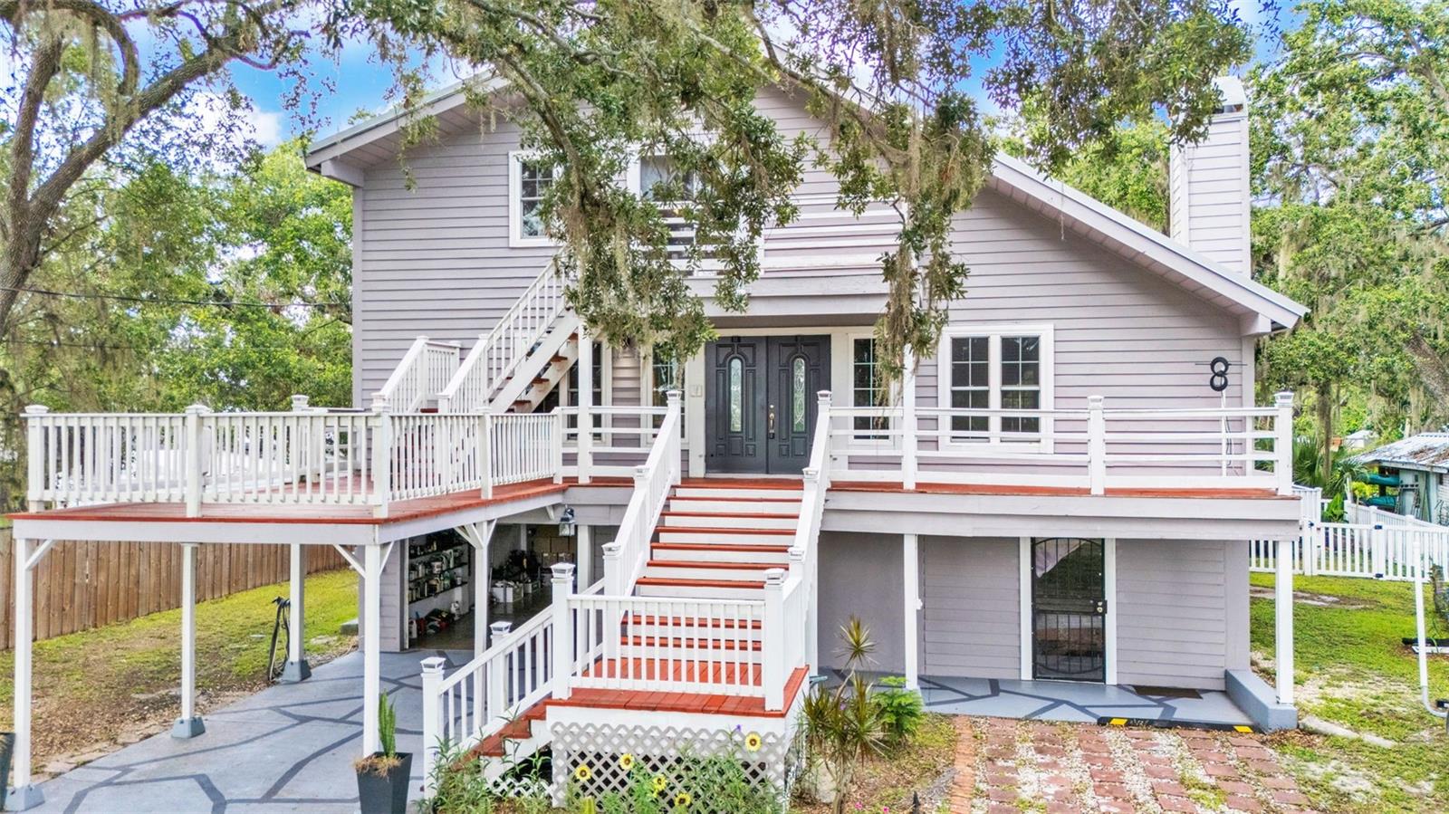 Waterfront Paradise ~ Right on the Alafia with direct access to Tampa Bay, Sunset Views and a Backyard built for endless weekends.