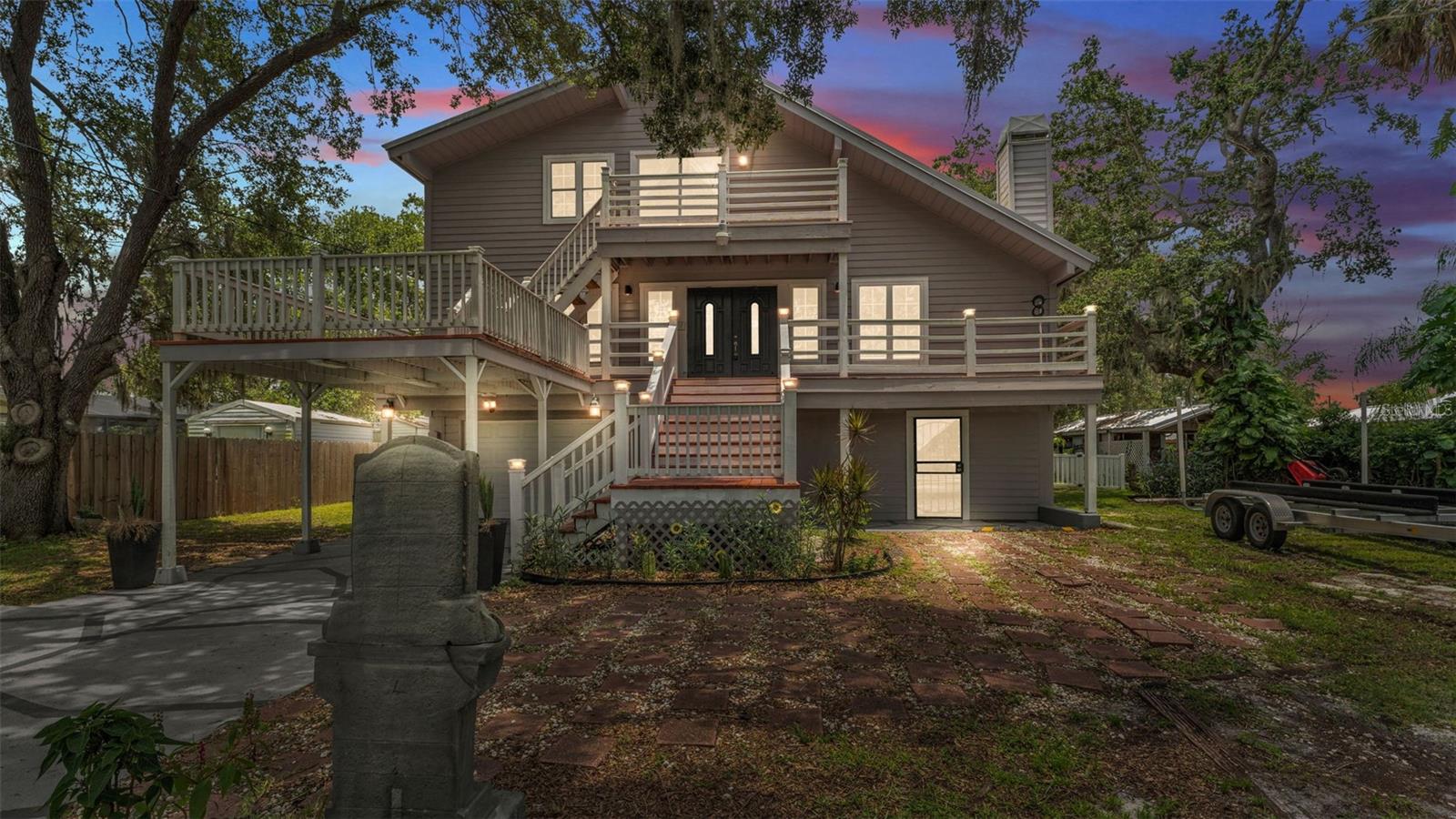 Sunset Photo - Front Exterior