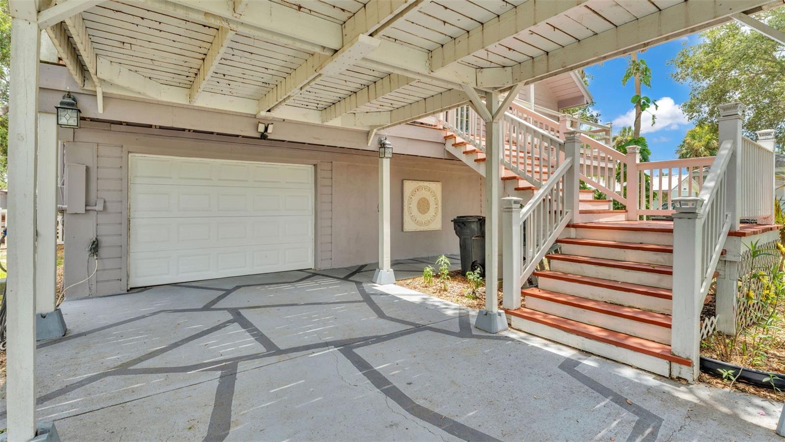 1 Car Garage