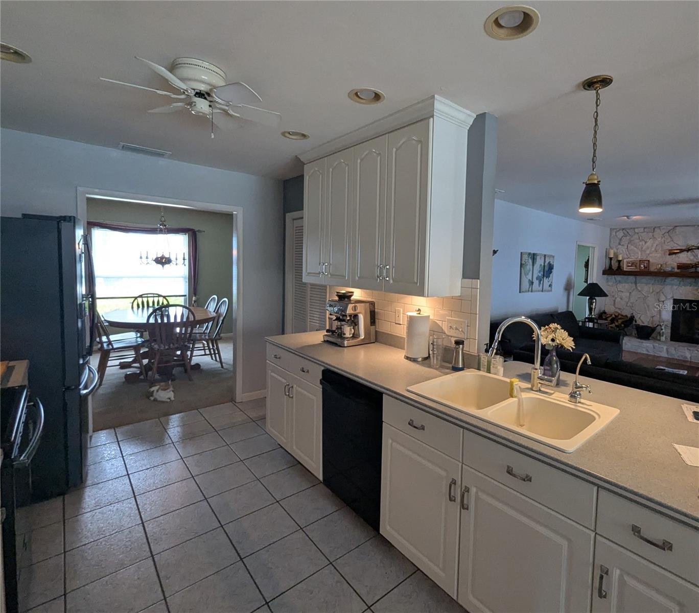 Kitchen to Family and Dining