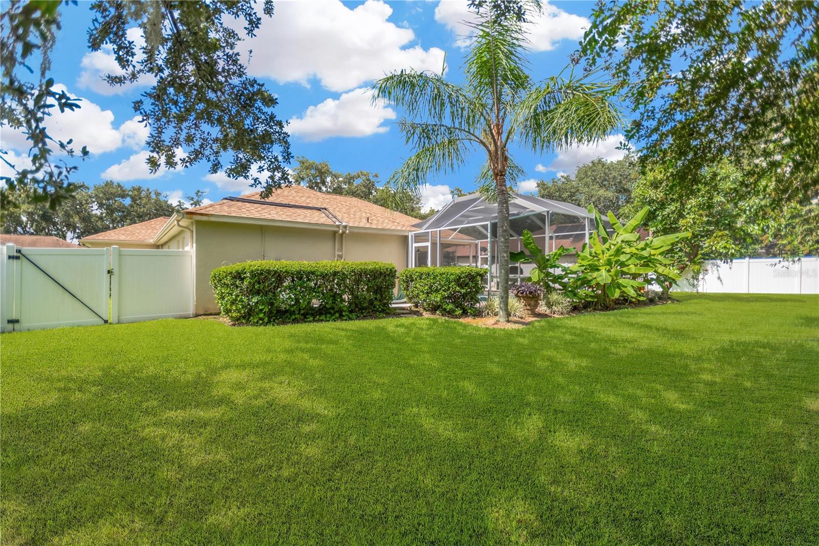 Fully fenced yard with 2 gates