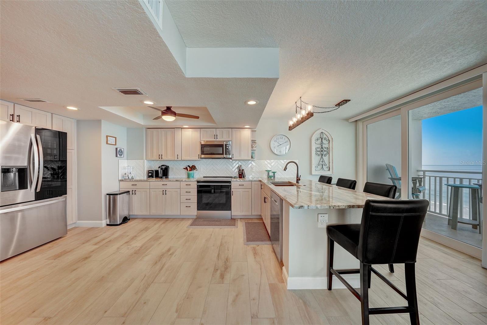 Kitchen prior to new cabinet colors