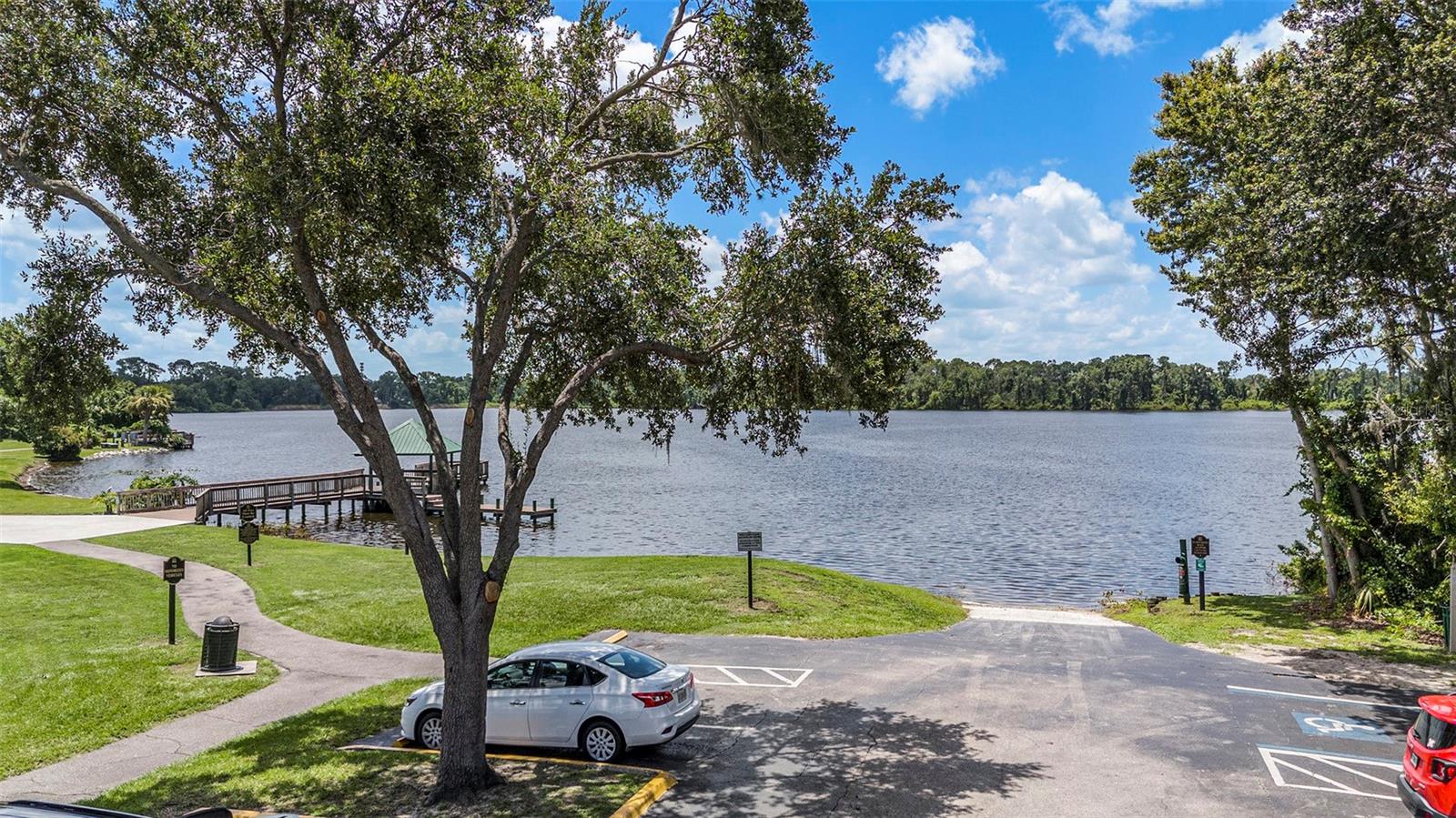 ?? Walden Lake Community Amenities
