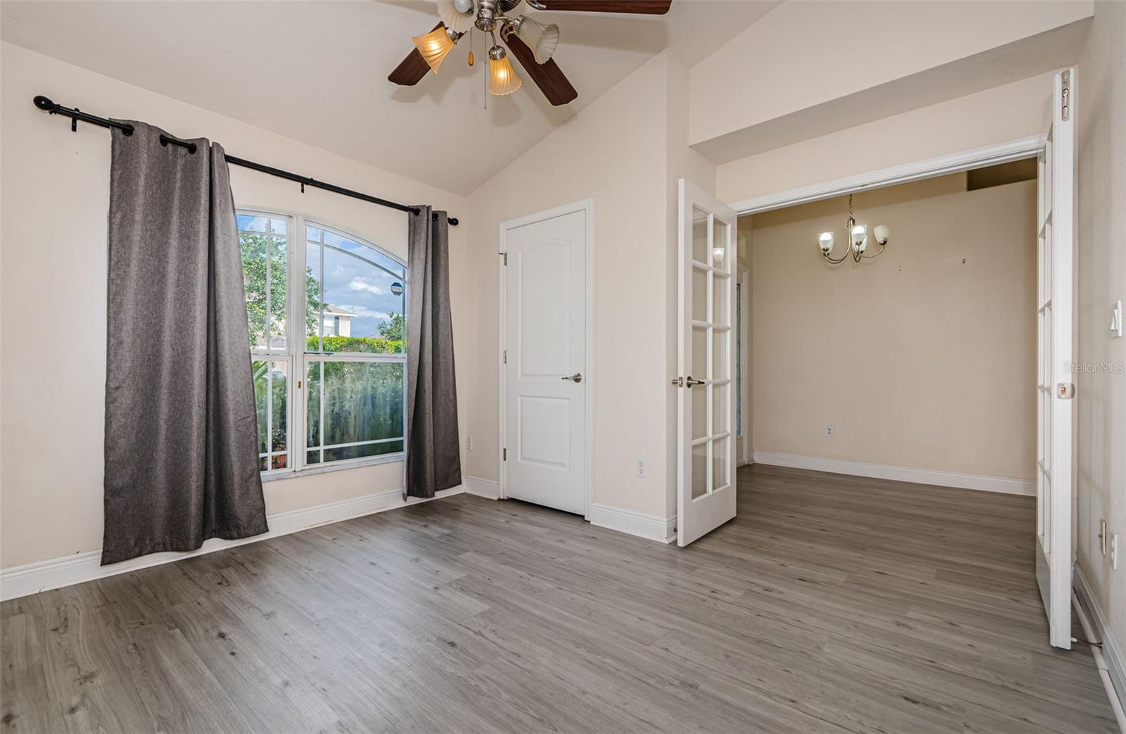 Front Bedroom/Office