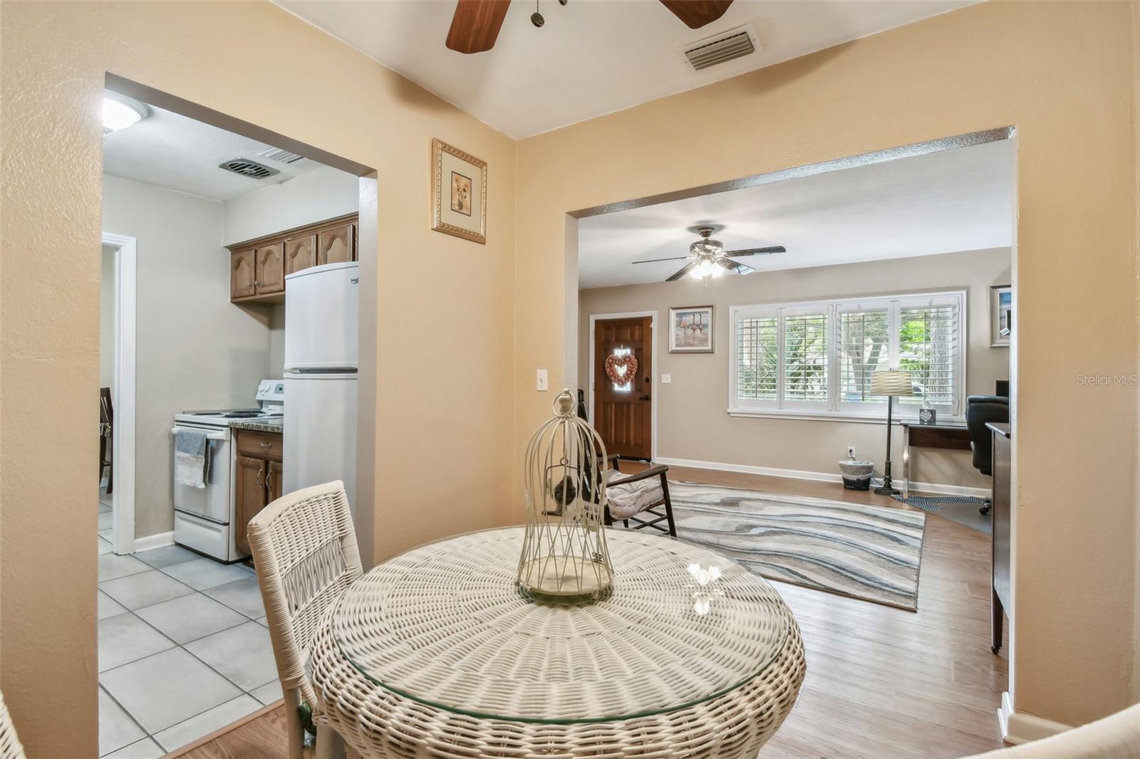 Dinette | Breakfast Nook