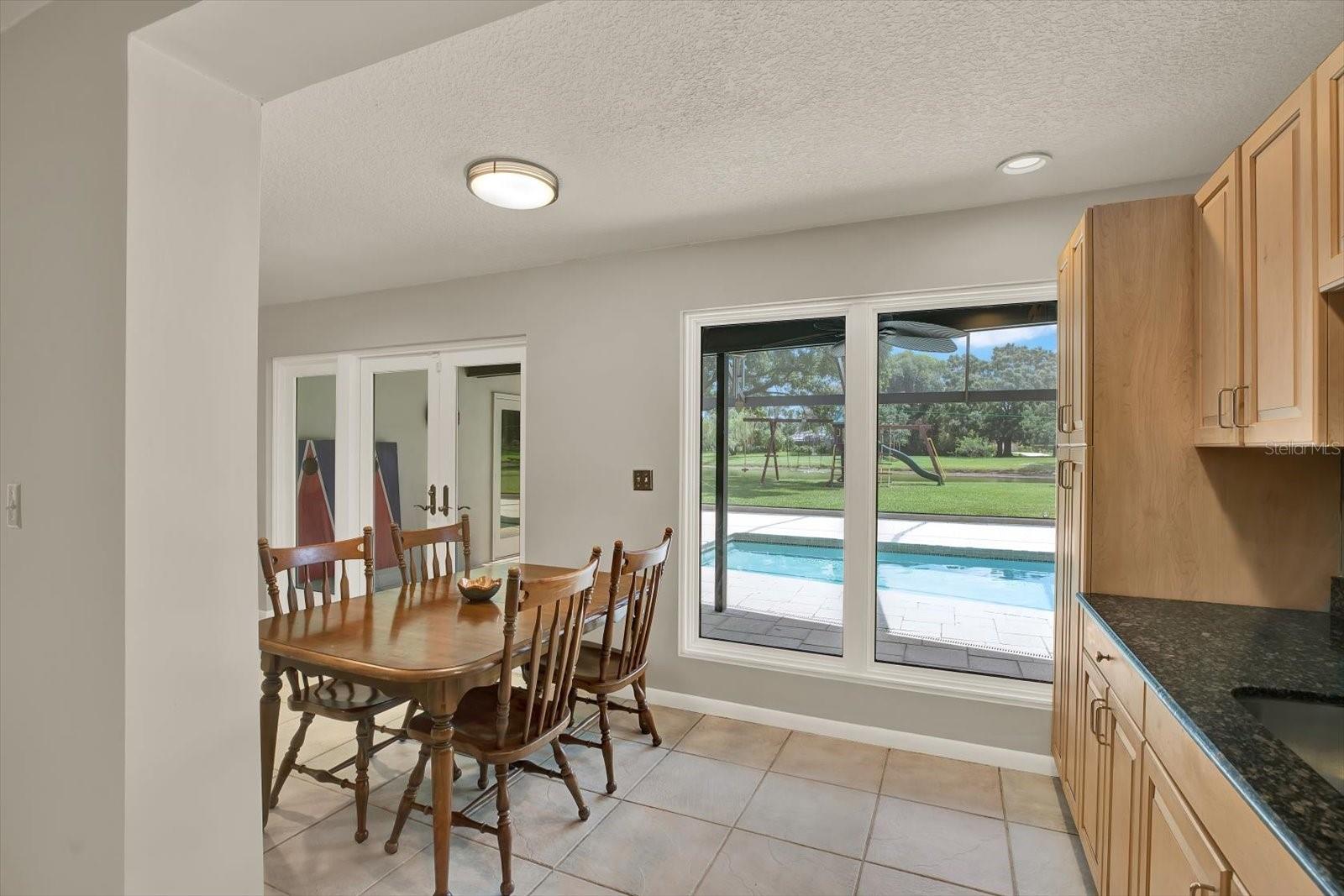 Eating/ Kitchen