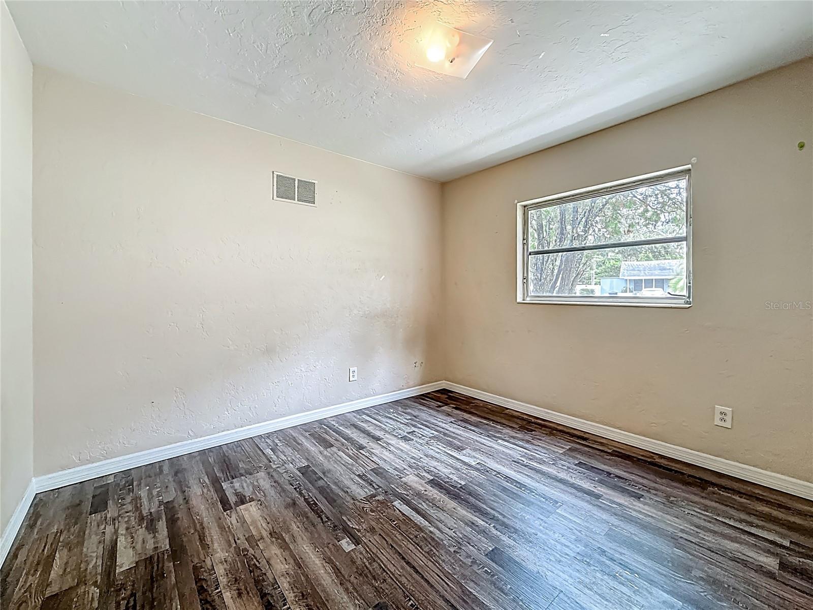 1700 63rd St N, Saint Petersburg, FL 33710