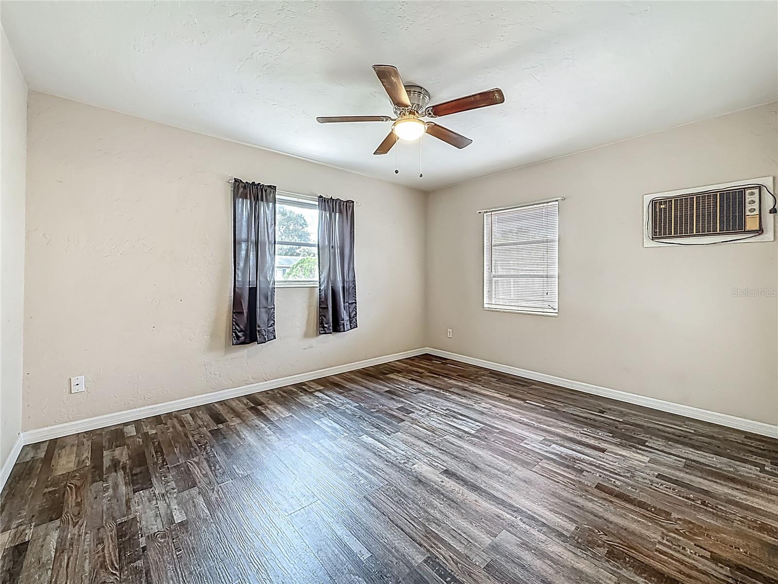 1700 63rd St N, Saint Petersburg, FL 33710