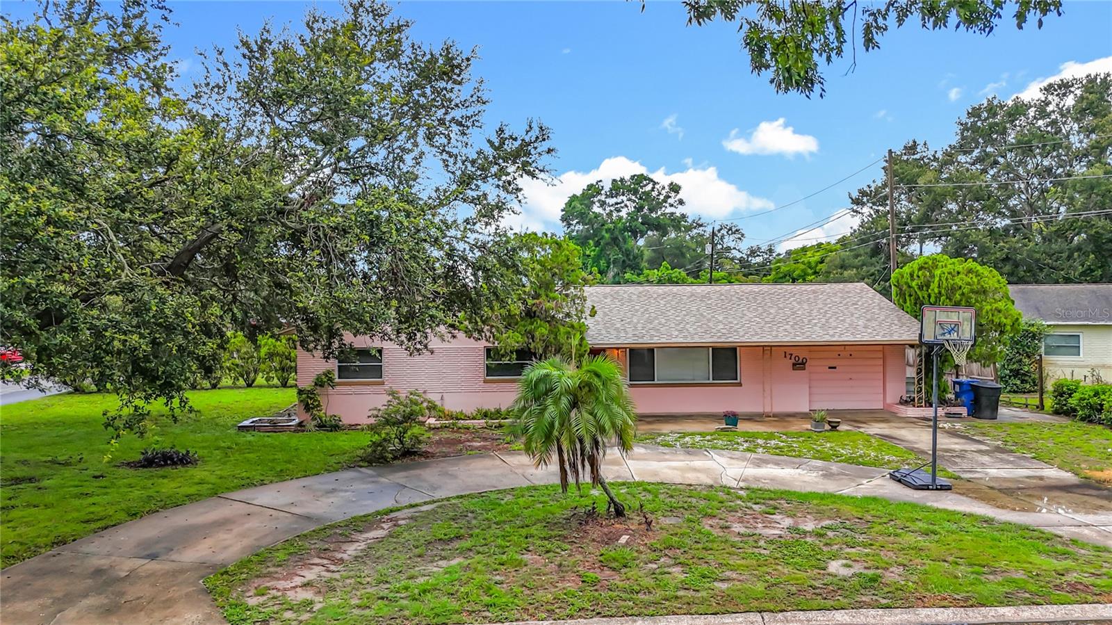 1700 63rd St N, Saint Petersburg, FL 33710