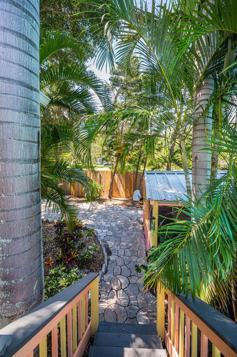 Landscaped deck