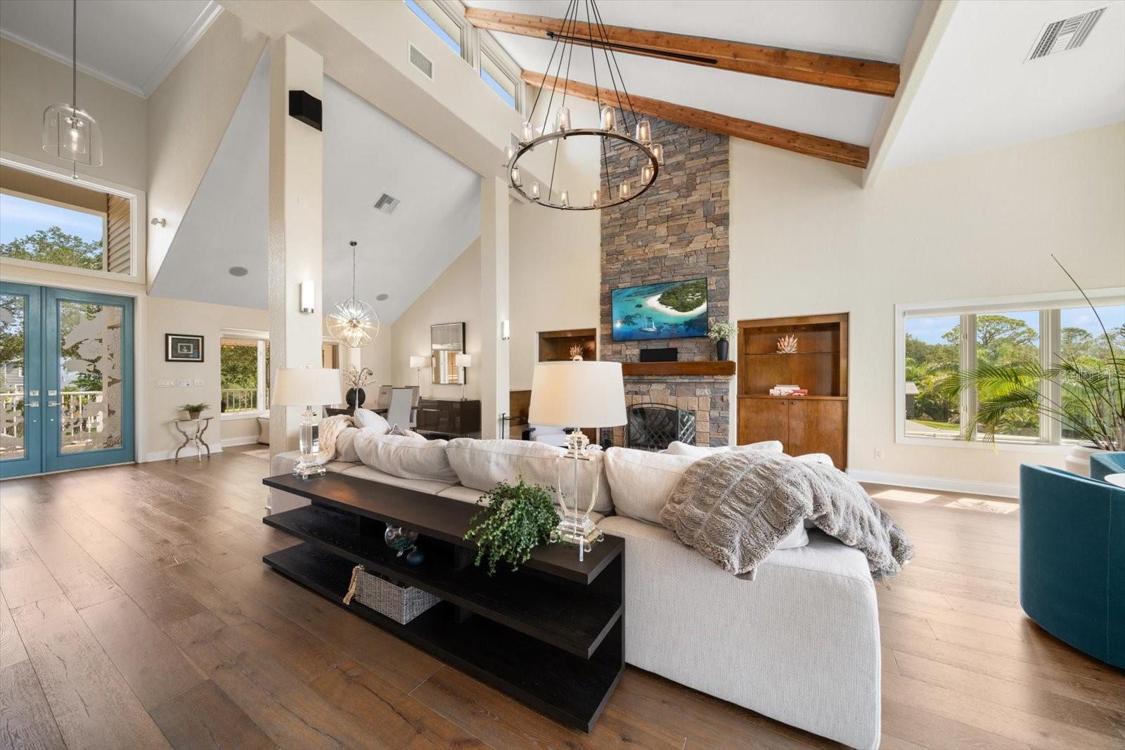 Living & Dining Area