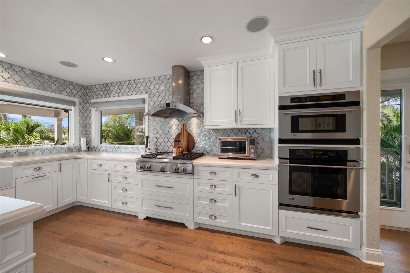 Gourmet Kitchen with Gas Range