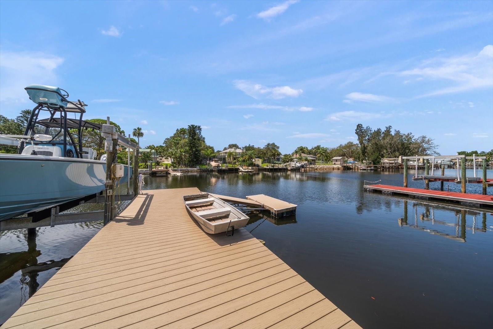 Floating dock