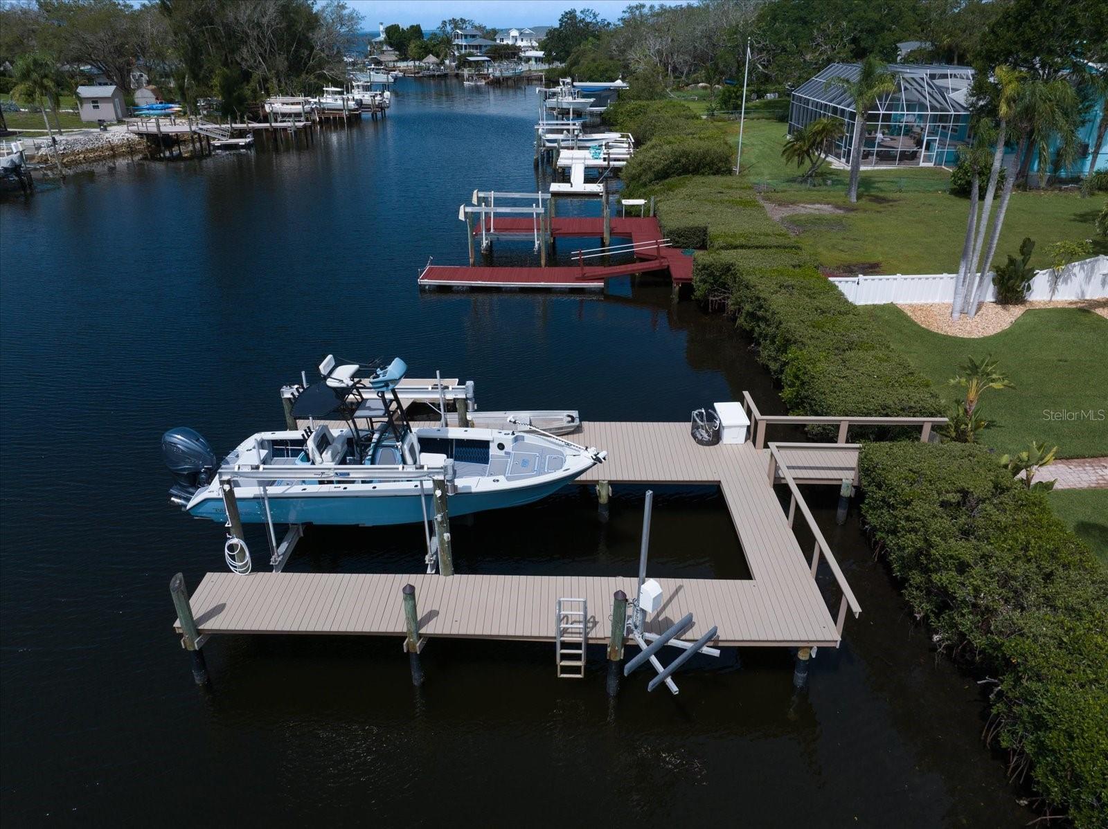 Dock & Lift