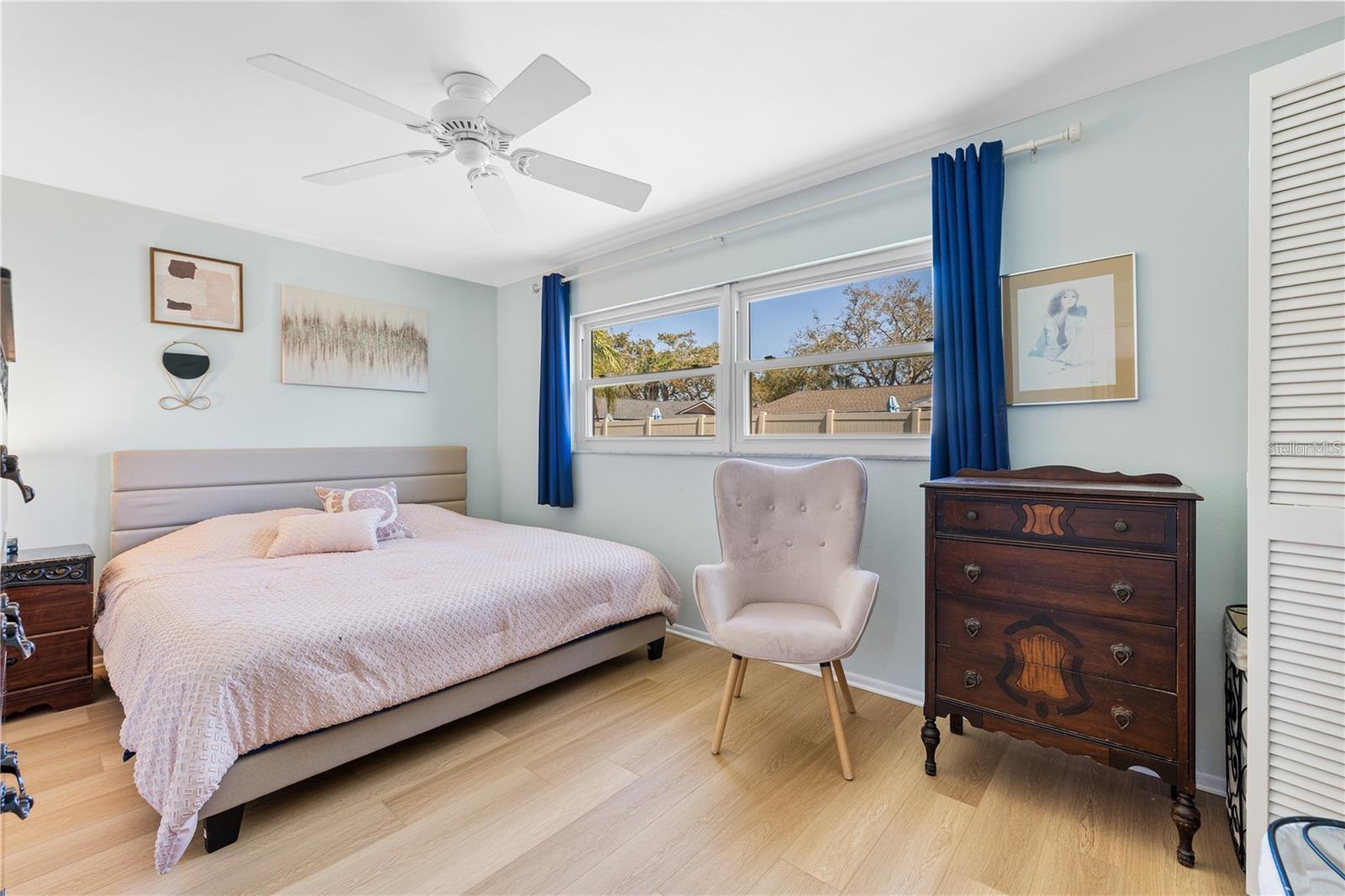 2nd bedroom