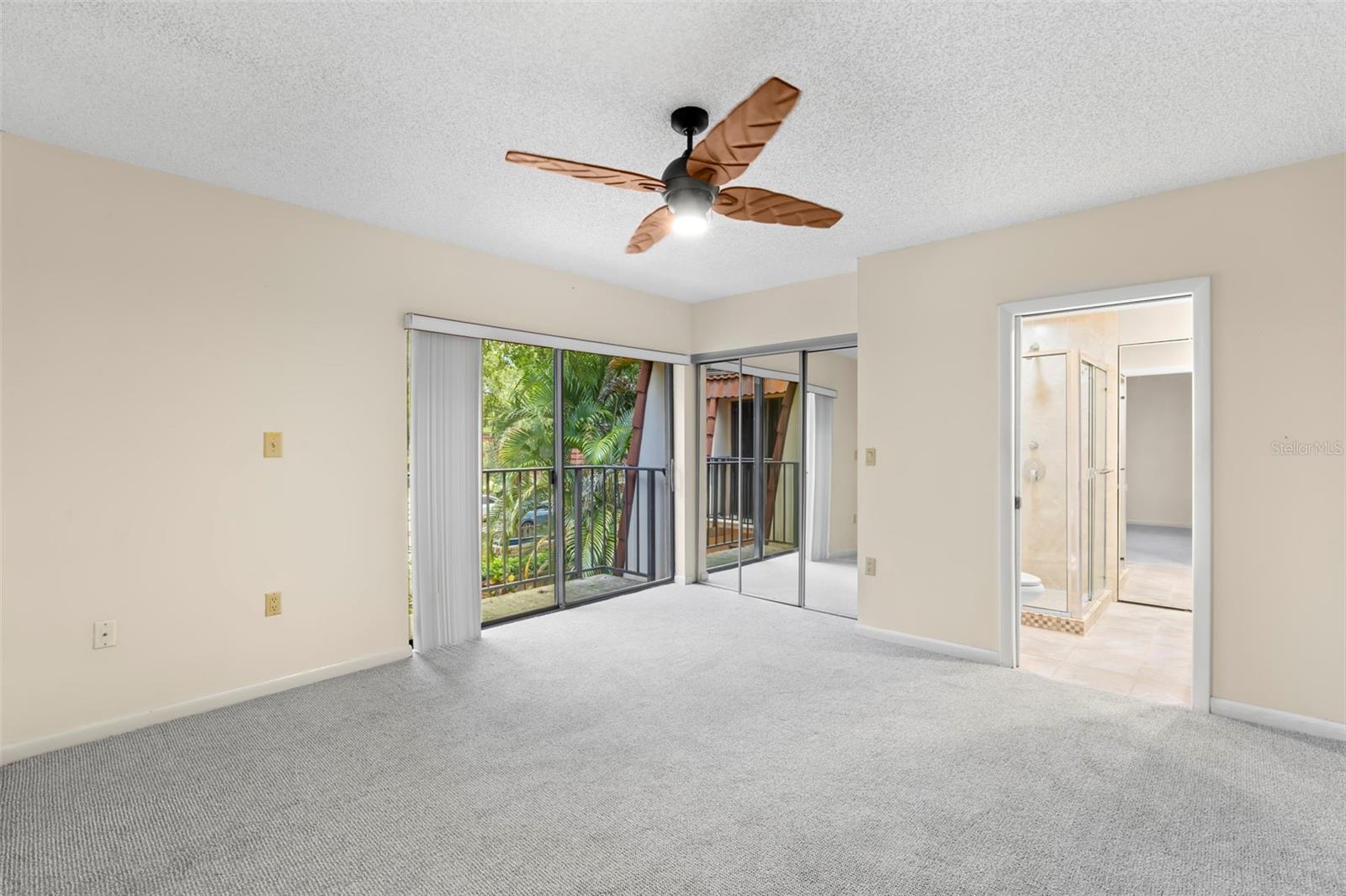 Primary suite with balcony