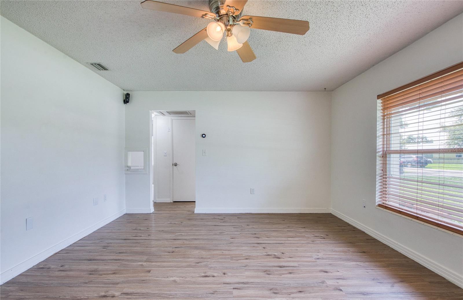 Family room (2)